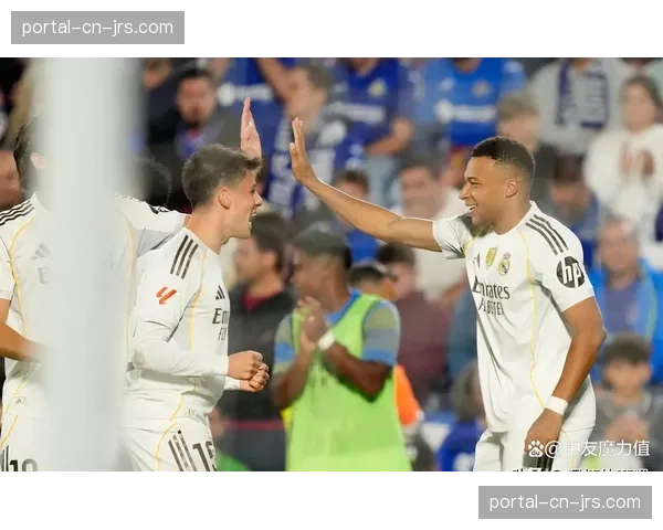 伯纳乌球场VAR争议:居莱尔补射破门被判越位无效 伯纳乌球场VAR争议:居莱尔补射破门被判越位无效